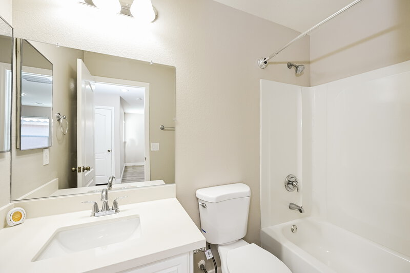 2,075/Mo, 6440 Frosted Dawn Ct Las Vegas, NV 89141 Bathroom View