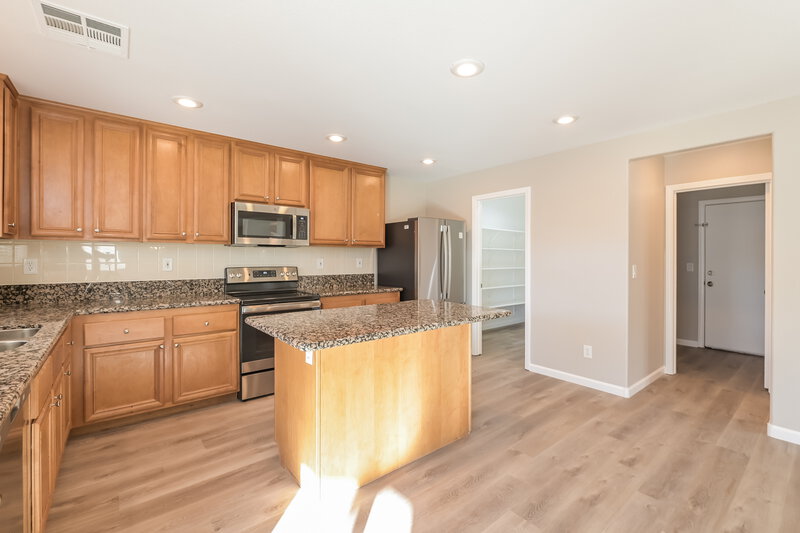 2,395/Mo, 8229 Cline Mountain St Las Vegas, NV 89131 Kitchen View 2