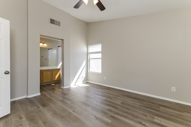 2,225/Mo, 3625 Shanagolden St Las Vegas, NV 89129 Main Bedroom View 2