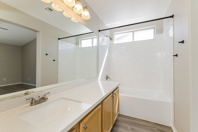 2,225/Mo, 3625 Shanagolden St Las Vegas, NV 89129 Main Bathroom View