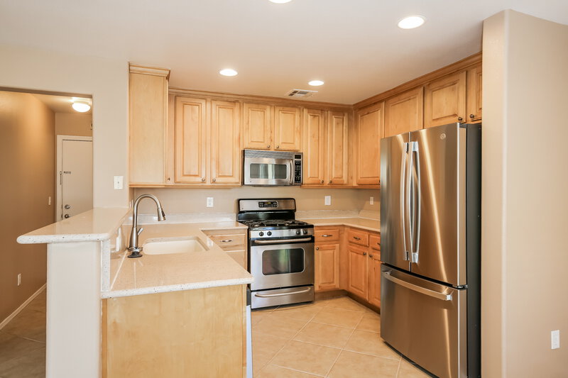 1,900/Mo, 8204 Wildwood Glen Dr Las Vegas, NV 89131 Kitchen View