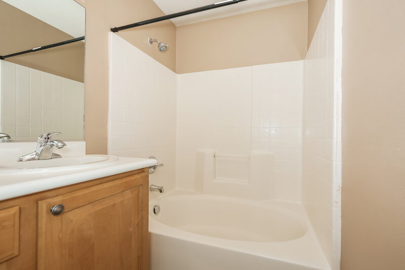 1,900/Mo, 8204 Wildwood Glen Dr Las Vegas, NV 89131 Bathroom View