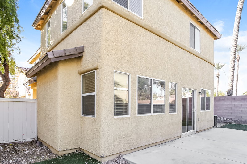 1,900/Mo, 8204 Wildwood Glen Dr Las Vegas, NV 89131 Rear View