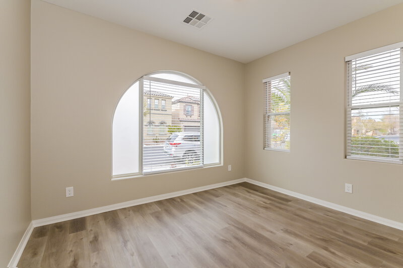 2,230/Mo, 10938 Florence Hills St Las Vegas, NV 89141 Office View