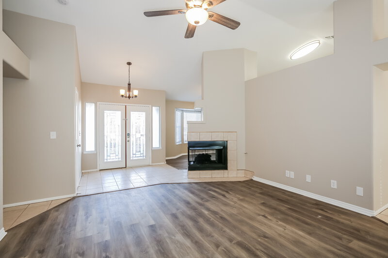 2,075/Mo, 4409 Ocean Breeze Ave North Las Vegas, NV 89031 Living Room View