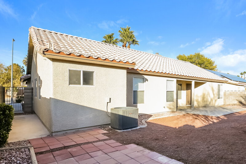 2,075/Mo, 4409 Ocean Breeze Ave North Las Vegas, NV 89031 Rear View 2