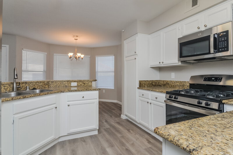 2,750/Mo, 2142 Sun Swept Way Henderson, NV 89074 Kitchen View