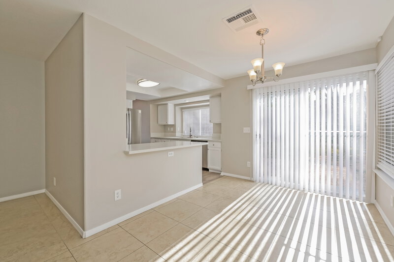 2,575/Mo, 58 Ginger Lily Ter Henderson, NV 89074 Dining Room View