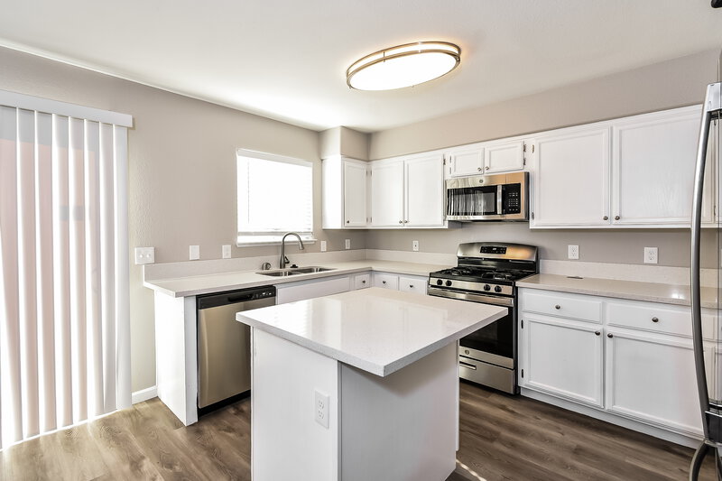 2,800/Mo, 7409 Jockey Ave Las Vegas, NV 89130 Kitchen View