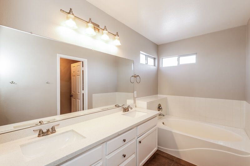 2,585/Mo, 740 Camino La Paz Henderson, NV 89012 Main Bathroom View