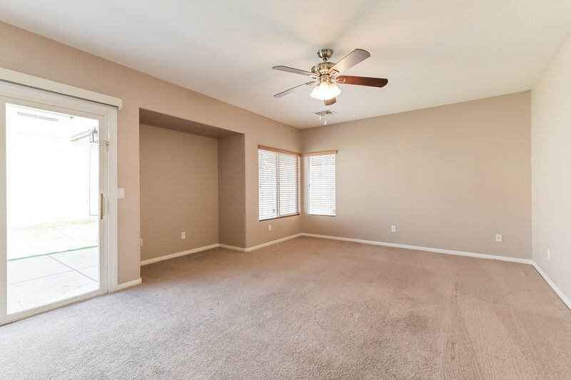 2,500/Mo, 10762 Sheridan Dawn Ct Henderson, NV 89052 Living Room View