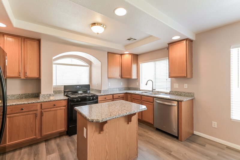 2,500/Mo, 10762 Sheridan Dawn Ct Henderson, NV 89052 Kitchen View