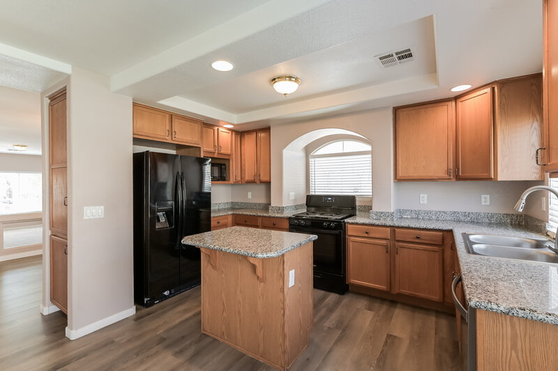 2,500/Mo, 10762 Sheridan Dawn Ct Henderson, NV 89052 Kitchen View 2