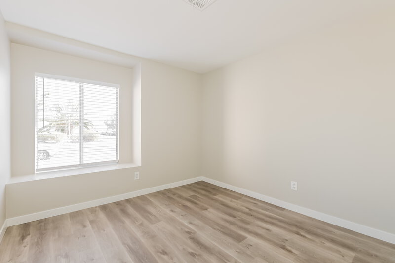 1,905/Mo, 5103 Del Shannon St North Las Vegas, NV 89031 Bedroom View 2