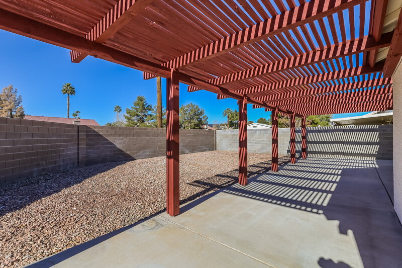 1,905/Mo, 5103 Del Shannon St North Las Vegas, NV 89031 Rear View