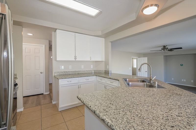 2,300/Mo, 8336 Feather Duster Ct Las Vegas, NV 89113 Kitchen View