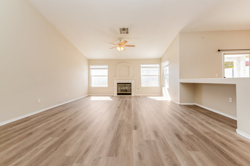0/Mo, 607 Park Landing Ct North Las Vegas, NV 89032 Living Room View