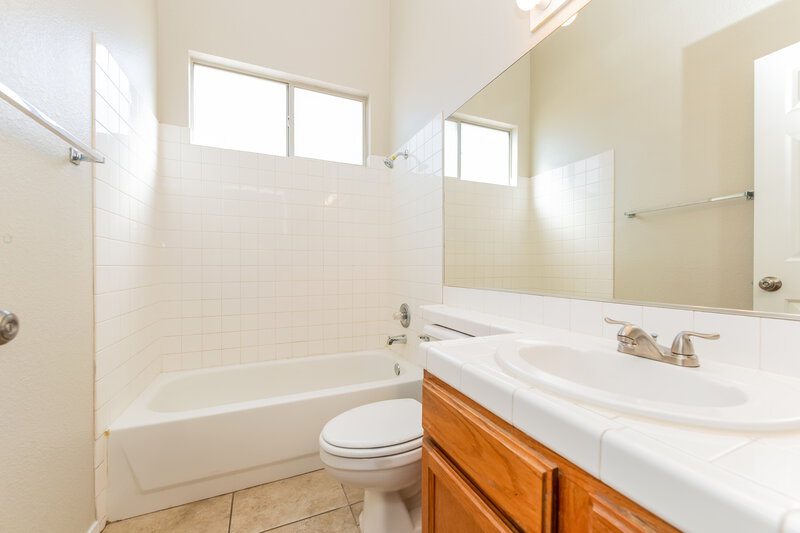 0/Mo, 607 Park Landing Ct North Las Vegas, NV 89032 Bathroom View