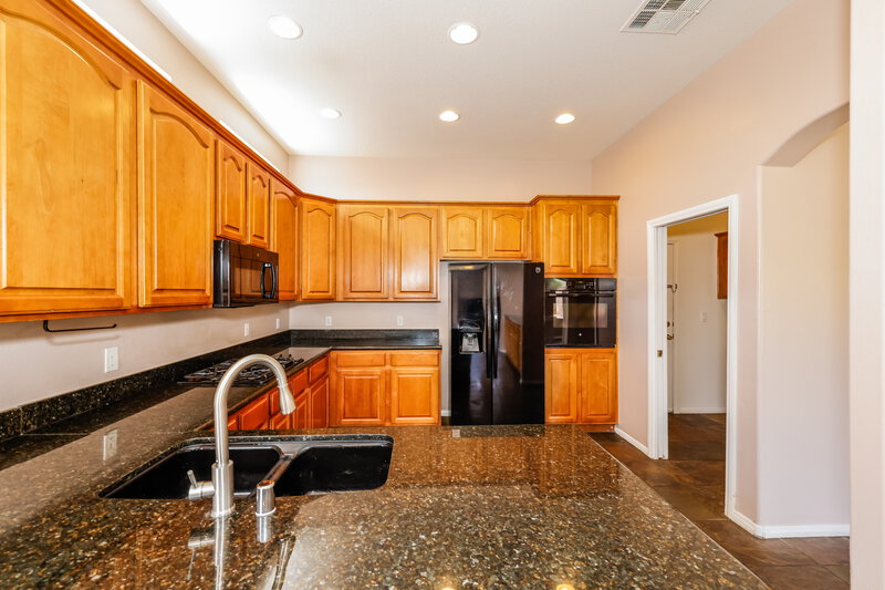 2,815/Mo, 10602 Bonchester Hill St Las Vegas, NV 89141 Kitchen View