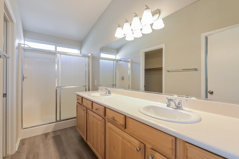 3,480/Mo, 8932 Spinning Wheel Ave Las Vegas, NV 89143 Main Bathroom View