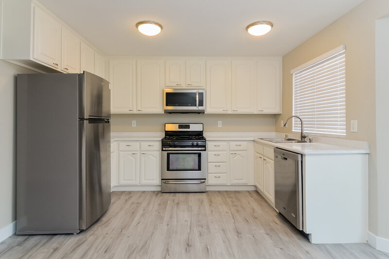2,095/Mo, 129 Primero Way Henderson, NV 89074 Kitchen View