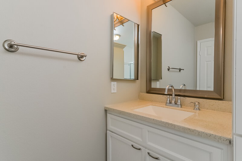 2,095/Mo, 129 Primero Way Henderson, NV 89074 Main Bathroom View 2