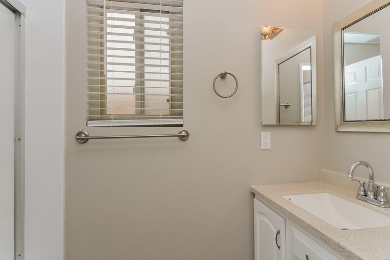 2,095/Mo, 129 Primero Way Henderson, NV 89074 Bathroom View