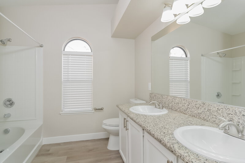 2,160/Mo, 145 Cologne Ct Henderson, NV 89074 Main Bathroom View 2