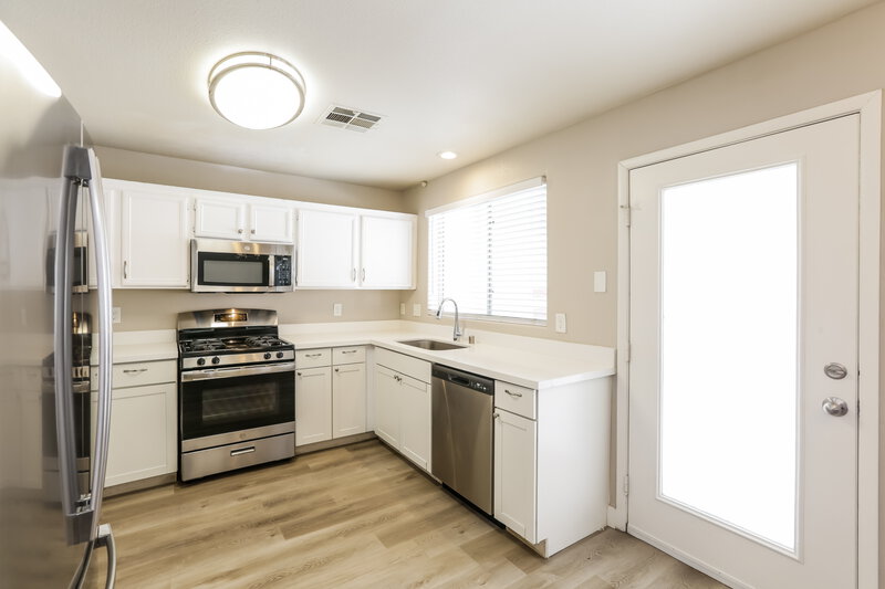 2,395/Mo, 4375 Coyote Crest Ct Las Vegas, NV 89147 Kitchen View 2