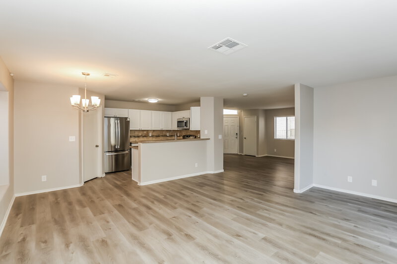 2,450/Mo, 7521 Wandering St Las Vegas, NV 89131 Dining Room View 2