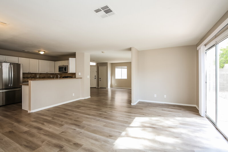 2,375/Mo, 7521 Wandering St Las Vegas, NV 89131 Living Room View 4