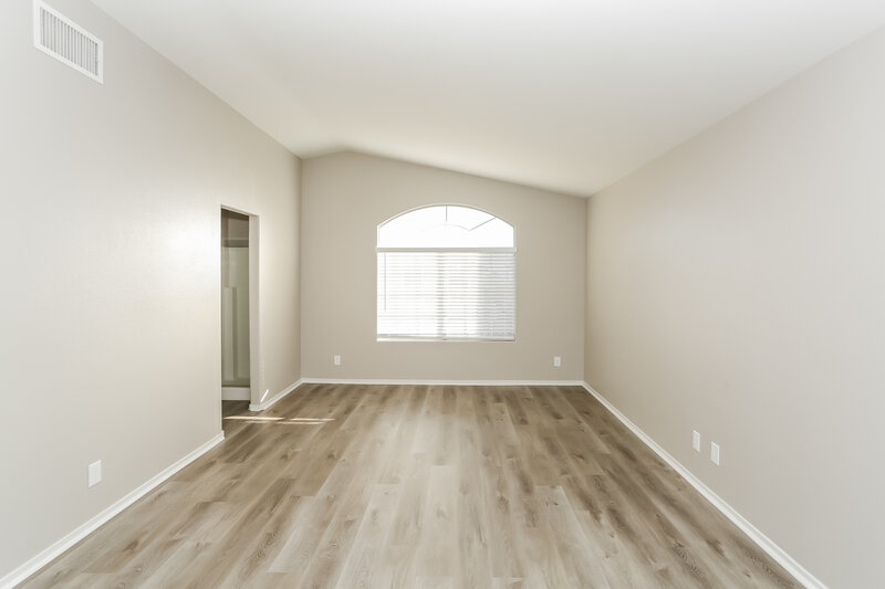 2,450/Mo, 7521 Wandering St Las Vegas, NV 89131 Main Bedroom View 2