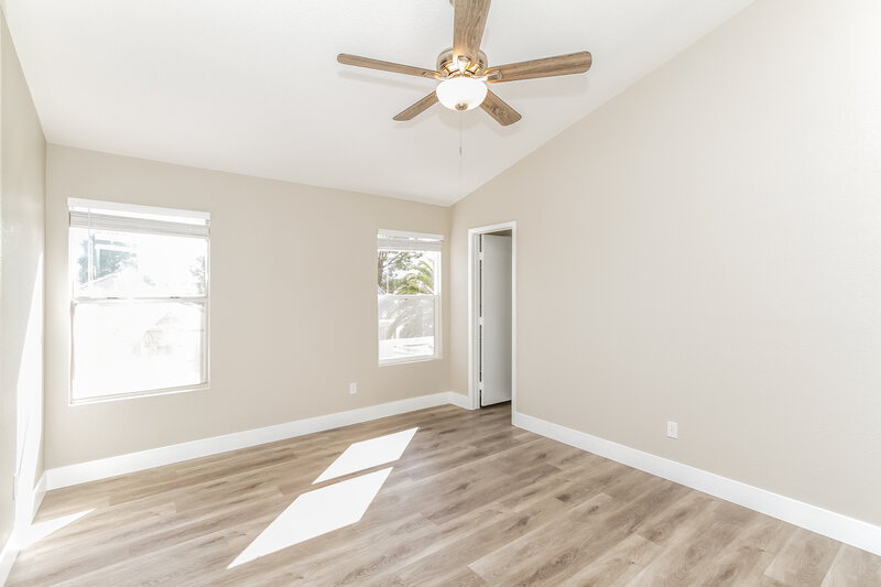 1,830/Mo, 5708 Ocean Beach Dr Las Vegas, NV 89149 Main Bedroom View