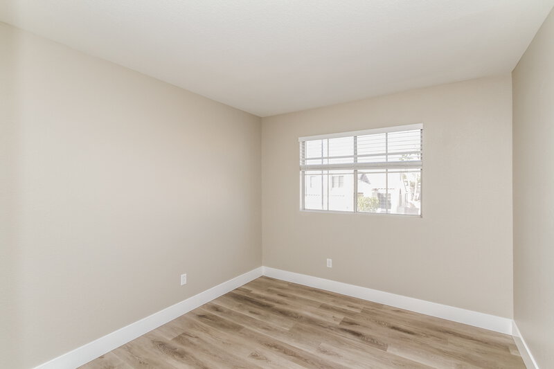 1,830/Mo, 5708 Ocean Beach Dr Las Vegas, NV 89149 Bedroom View