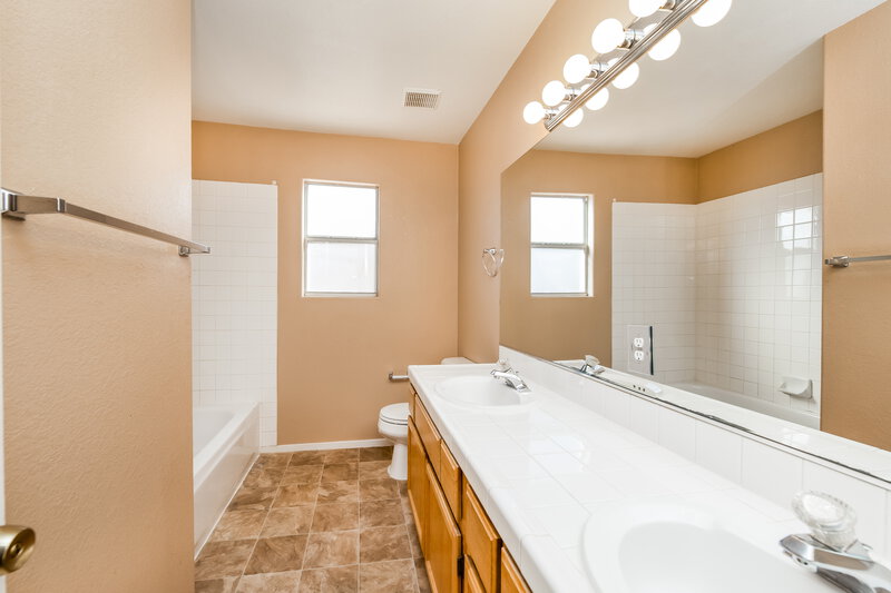 2,235/Mo, 1919 Monte Alban Dr North Las Vegas, NV 89031 Bathroom View