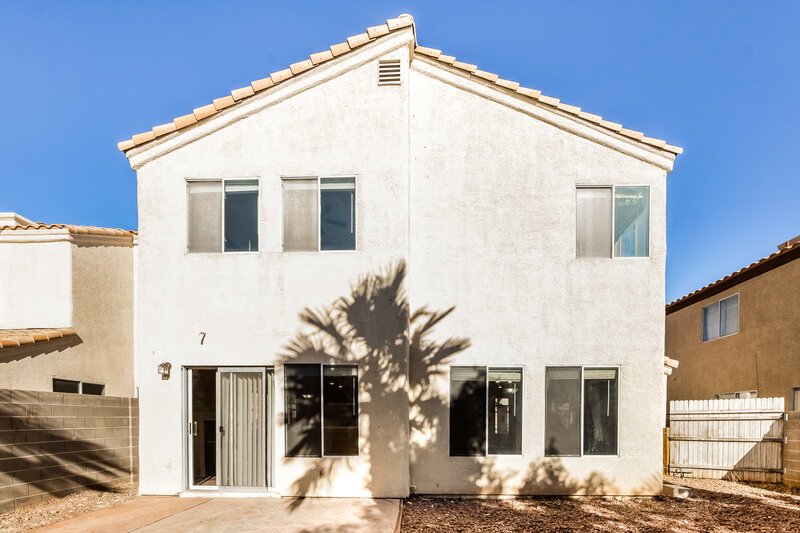 2,235/Mo, 1919 Monte Alban Dr North Las Vegas, NV 89031 Rear View