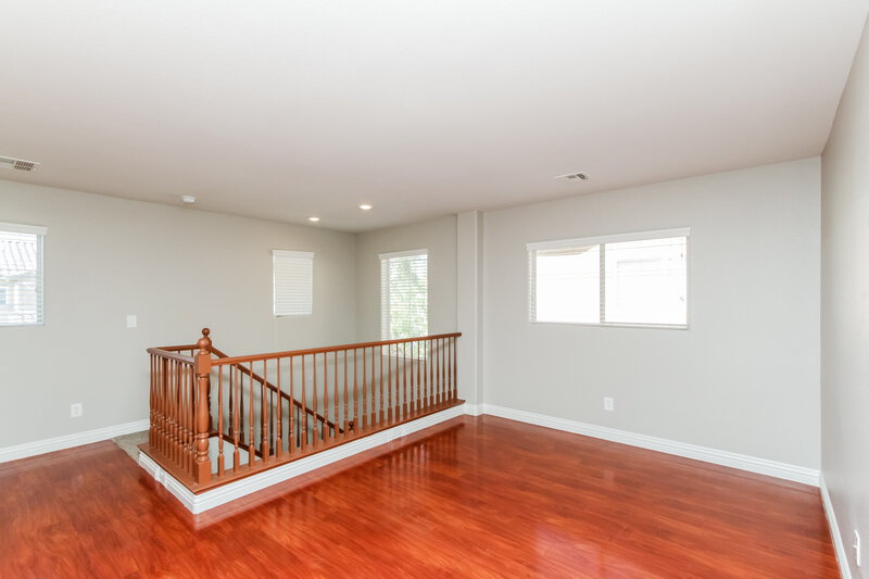 2,215/Mo, 84 Japonica Ave Las Vegas, NV 89183 Loft View