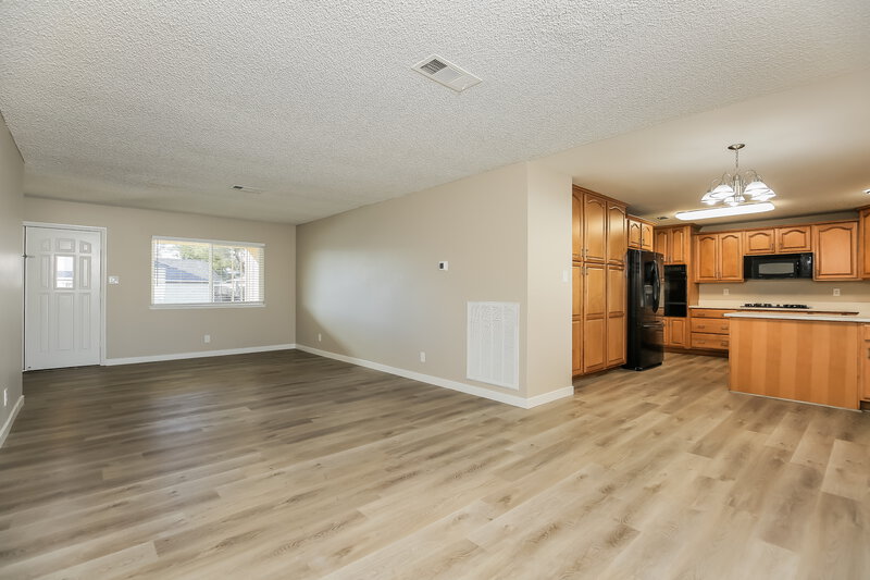 4,060/Mo, 8240 Stapleton Avenue Las Vegas, NV 89145 Dining Room View