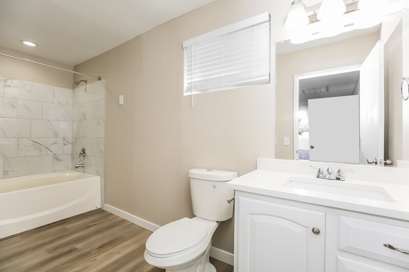 4,060/Mo, 8240 Stapleton Avenue Las Vegas, NV 89145 Main Bathroom View