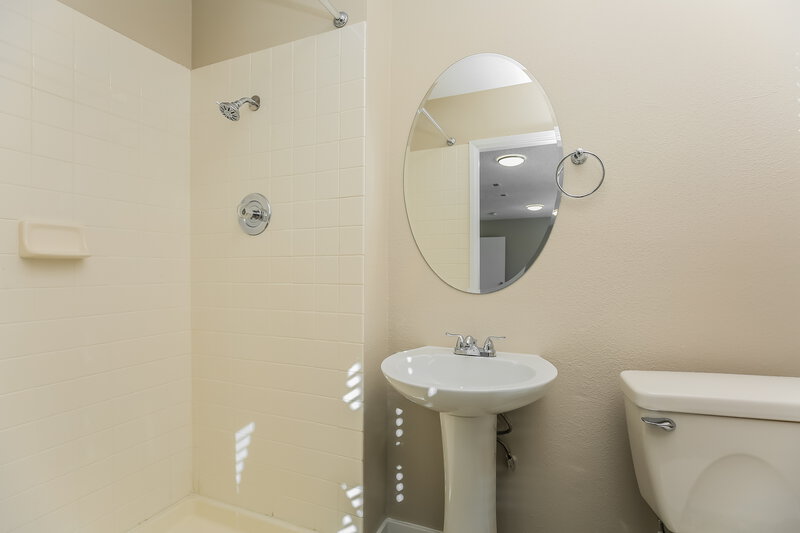 4,060/Mo, 8240 Stapleton Avenue Las Vegas, NV 89145 Bathroom View