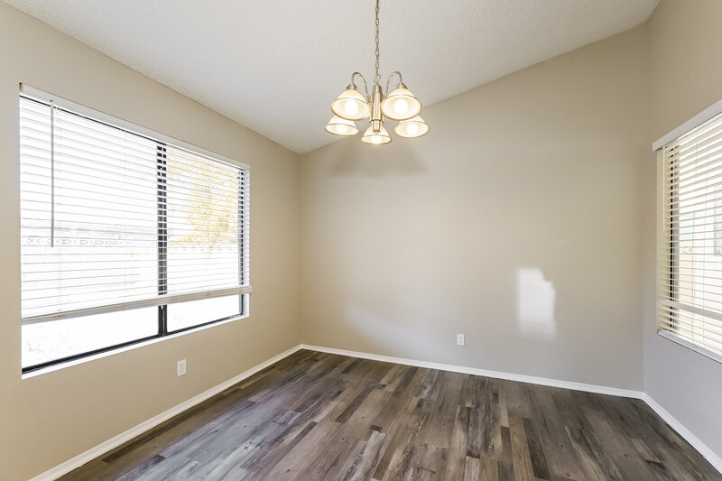 2,105/Mo, 831 Anchor Dr Henderson, NV 89015 Dining Room View