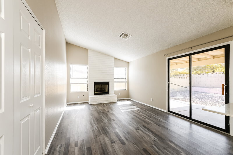 2,105/Mo, 831 Anchor Dr Henderson, NV 89015 Family Room View