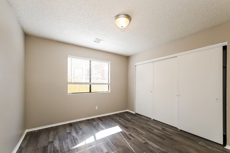 2,105/Mo, 831 Anchor Dr Henderson, NV 89015 Bedroom View