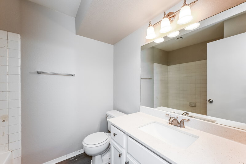 2,105/Mo, 831 Anchor Dr Henderson, NV 89015 Bathroom View