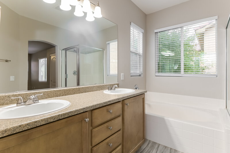 2,025/Mo, 10529 Allegrini Dr Las Vegas, NV 89141 Main Bathroom View