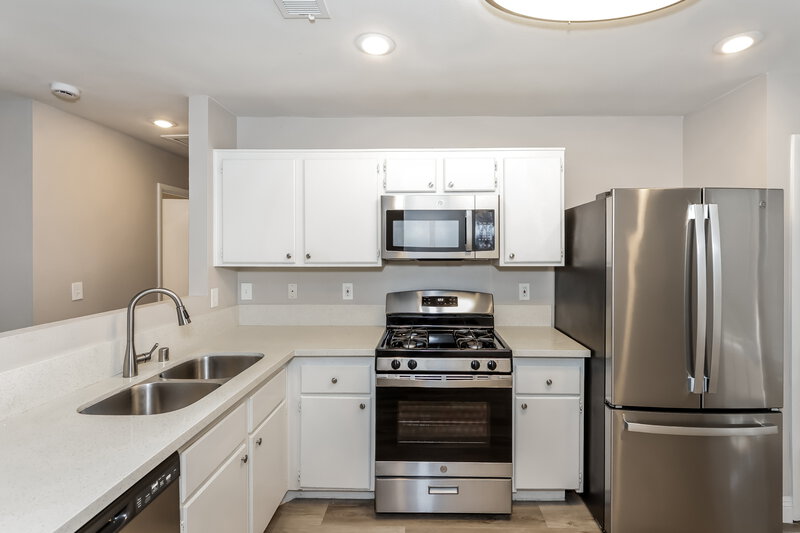 1,865/Mo, 840 Cotton Wind St Henderson, NV 89011 Kitchen View