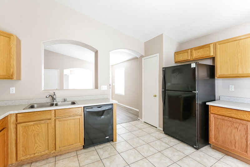 2,270/Mo, 10205 Barrel Ridge St Las Vegas, NV 89183 Kitchen View 2