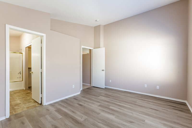 2,270/Mo, 10205 Barrel Ridge St Las Vegas, NV 89183 Main Bedroom View 2