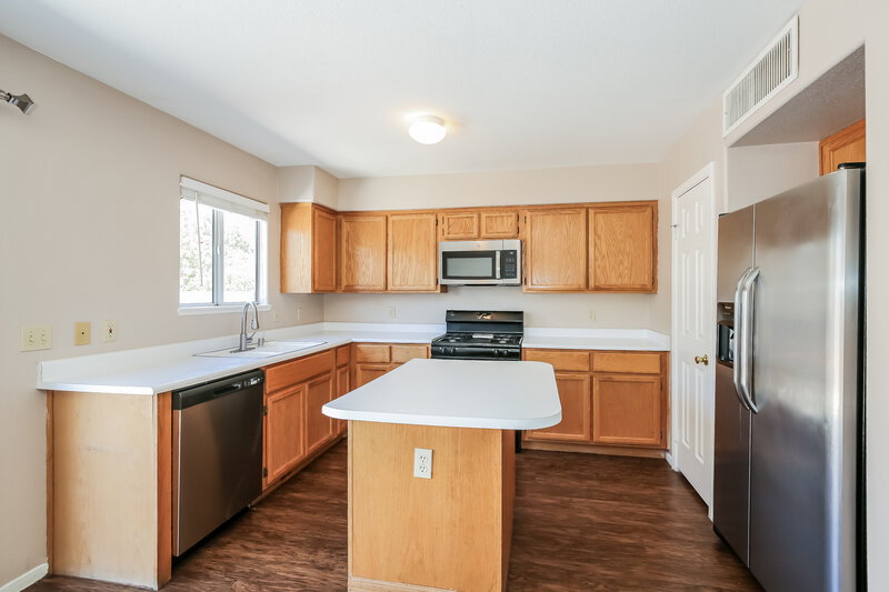 2,035/Mo, 7512 Hickory Hills Dr Las Vegas, NV 89130 Kitchen View
