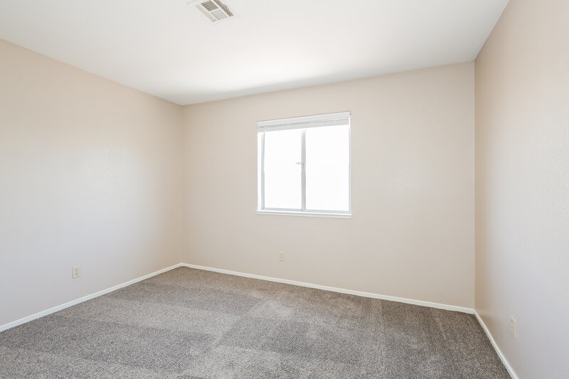 2,035/Mo, 7512 Hickory Hills Dr Las Vegas, NV 89130 Bedroom View